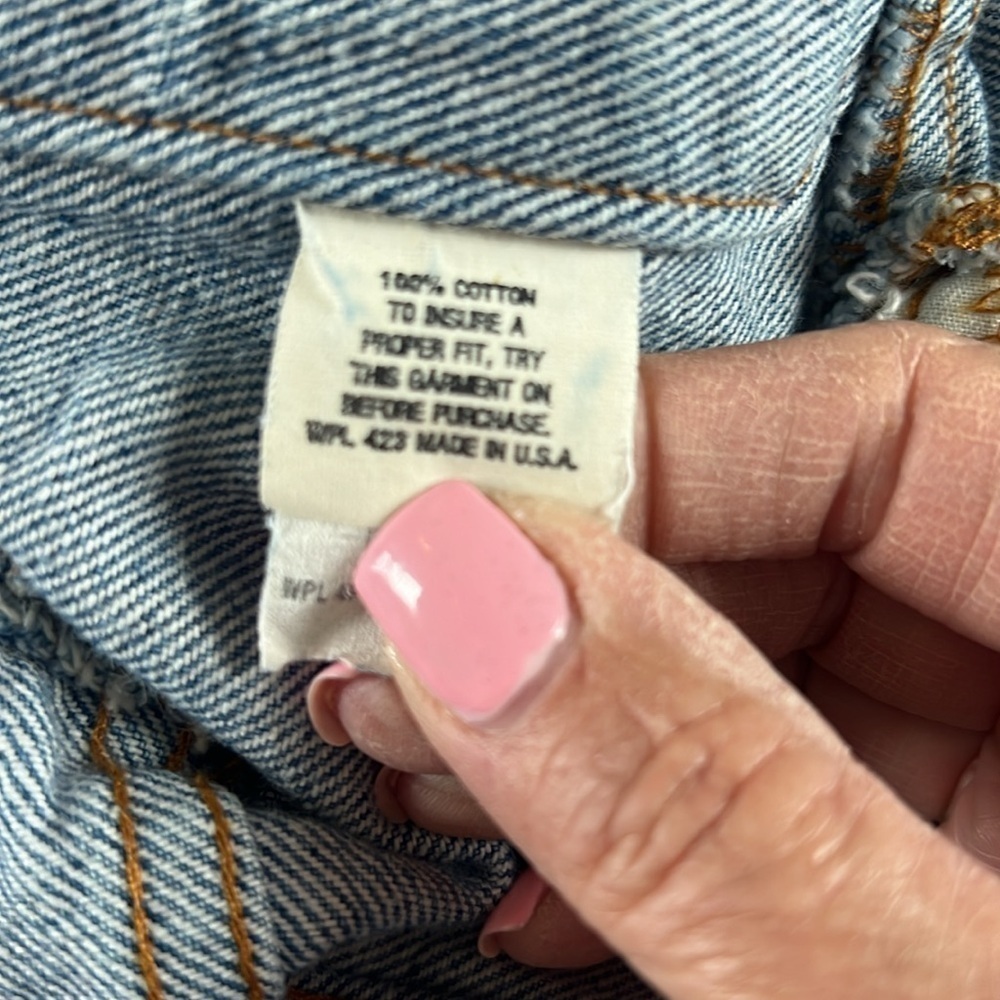 Custom boutique designed‎ Levi jacket - Picture 11 of 12